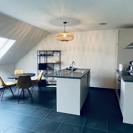 Zen Op - Zen Aan De Gavers Apartment